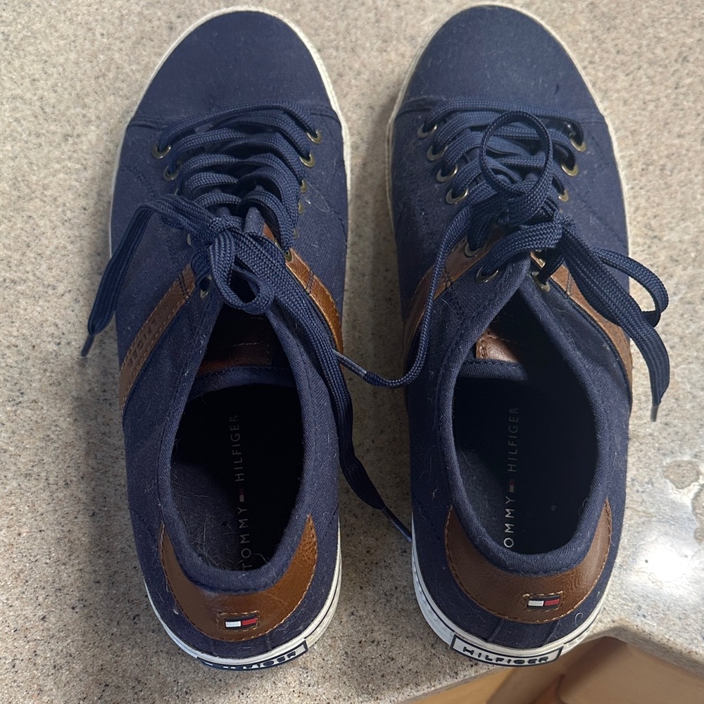 Tommy Hilfiger Men's Blue and Brown Casual Sneakers
